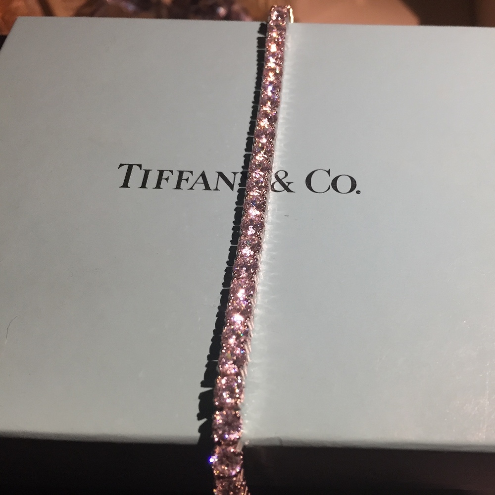 Stunning 7" CRISLU CZ Tennis Bracelet/Tiffany Box
